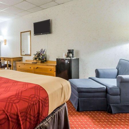 Econo Lodge Stewart International Airport New Windsor Esterno foto