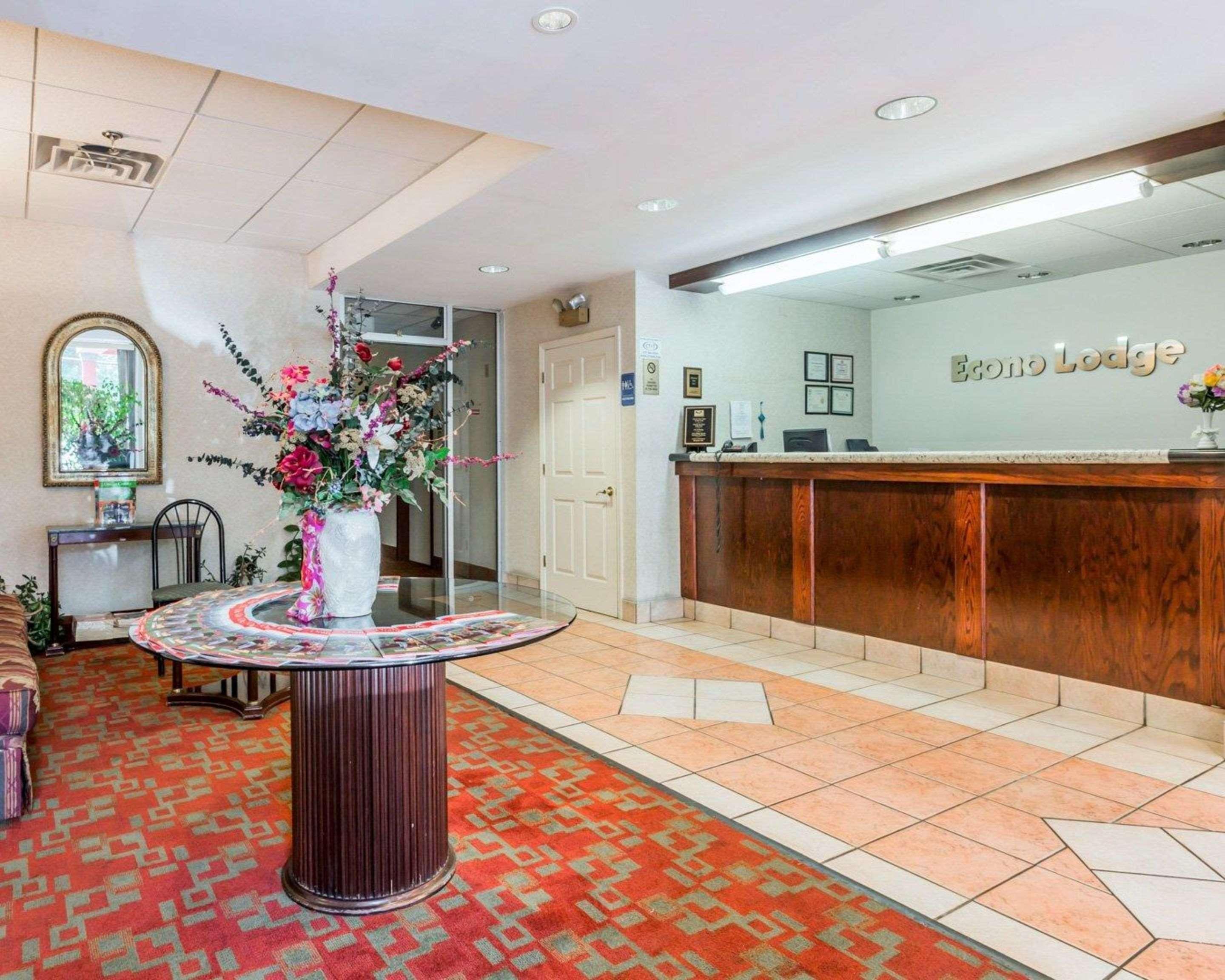 Econo Lodge Stewart International Airport New Windsor Esterno foto