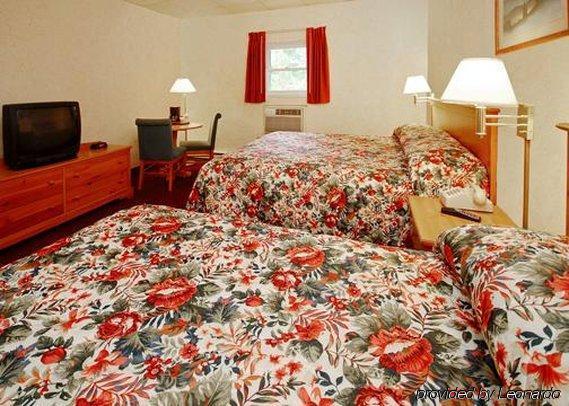 Econo Lodge Stewart International Airport New Windsor Esterno foto